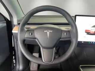 Tesla Model Y 2025 AWD Long Range 4p Crossover