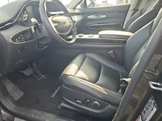 Genesis GV70 2025 AWD 2.5T Standard 4p SUV