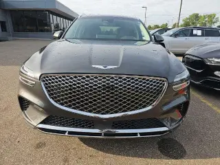Genesis GV70 2025 AWD 2.5T Standard 4p SUV