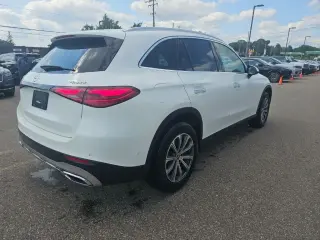Mercedes-Benz GLC 2024 AWD GLC 300 4MATIC® 4p SUV