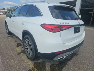 Mercedes-Benz GLC 2024 AWD GLC 300 4MATIC® 4p SUV