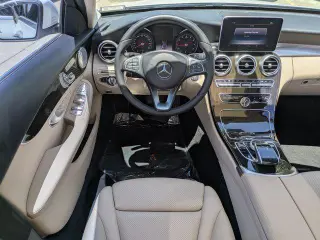 Mercedes-Benz Clase C 2018 C 300 4 puertas Sedan