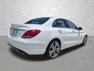 Mercedes-Benz Clase C 2018 C 300 4 puertas Sedan