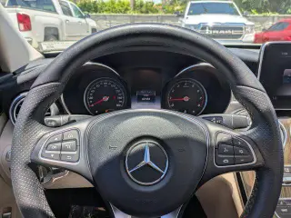 Mercedes-Benz Clase C 2018 C 300 4 puertas Sedan