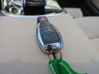 Mercedes-Benz Clase C 2018 C 300 4 puertas Sedan