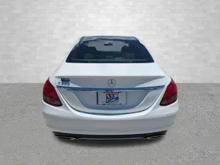 Mercedes-Benz Clase C 2018 C 300 4 puertas Sedan