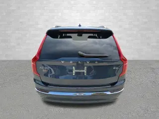 Volvo XC90 2024 AWD B6 Plus Tema Brillante 7 Pasajeros 4 puertas SUV