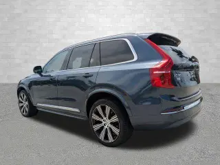 Volvo XC90 2024 AWD B6 Plus Tema Brillante 7 Pasajeros 4 puertas SUV