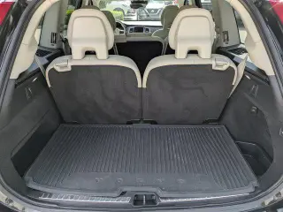Volvo XC90 2022 AWD T6 Momentum 7 pasajeros 4 puertas SUV
