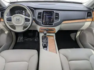 Volvo XC90 2022 AWD T6 Momentum 7 pasajeros 4 puertas SUV