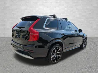 Volvo XC90 2022 AWD T6 Momentum 7 pasajeros 4 puertas SUV