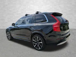 Volvo XC90 2022 AWD T6 Momentum 7 pasajeros 4 puertas SUV