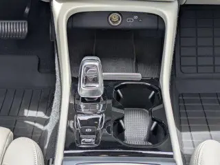 Volvo XC40 2023 AWD B5 Plus Tema Oscuro 4 puertas SUV