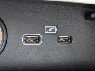 Volvo XC40 2023 AWD B5 Plus Tema Oscuro 4 puertas SUV