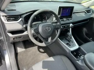 Toyota RAV4 2025 AWD XLE 4 puertas SUV