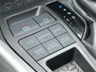 Toyota RAV4 2025 AWD XLE 4 puertas SUV