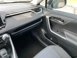 Toyota RAV4 2025 AWD XLE 4 puertas SUV