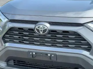 Toyota RAV4 2025 AWD XLE 4 puertas SUV