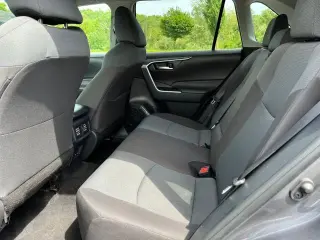 Toyota RAV4 2025 AWD XLE 4 puertas SUV