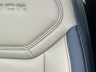 Ford Maverick 2026 AWD Lariat 4 puertas SuperCrew con caja de 4.5 pies