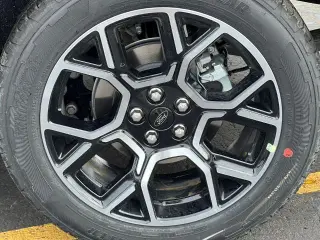 Ford Maverick 2026 AWD Lariat 4 puertas SuperCrew con caja de 4.5 pies
