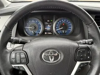 Toyota Sienna 2020 AWD XLE 7-Pasajeros 4p Minivan