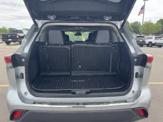 Toyota Highlander 2023 AWD Limited 4p SUV