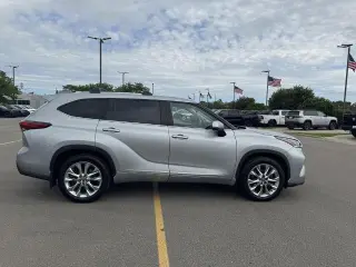 Toyota Highlander 2023 AWD Limited 4p SUV