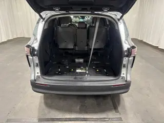 Toyota Sienna 2025 XLE 8-Pasajeros 4p Minivan