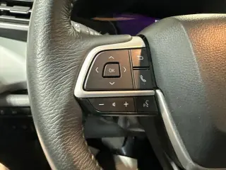 Toyota Sienna 2025 XLE 8-Pasajeros 4p Minivan