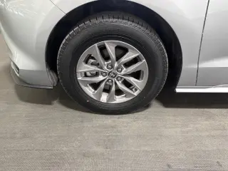Toyota Sienna 2025 XLE 8-Pasajeros 4p Minivan