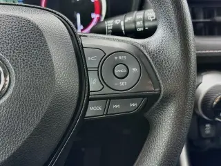 Toyota RAV4 2025 XLE 4 puertas SUV