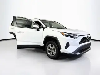 Toyota RAV4 2025 XLE 4 puertas SUV