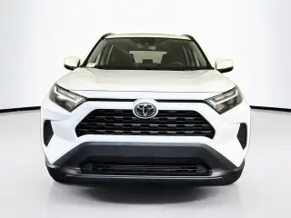 Toyota RAV4 2025 XLE 4 puertas SUV
