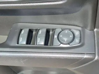 Chevrolet Silverado 1500 2023 4x4 Camión de Trabajo 4dr Cabina Crew 5.8 ft. SB