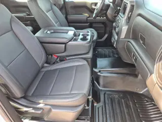 Chevrolet Silverado 1500 2023 4x4 Camión de Trabajo 4dr Cabina Crew 5.8 ft. SB