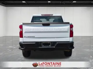 Chevrolet Silverado 1500 2023 4x4 Camión de Trabajo 4dr Cabina Crew 5.8 ft. SB