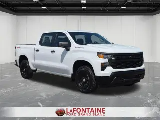 Chevrolet Silverado 1500 2023 4x4 Camión de Trabajo 4dr Cabina Crew 5.8 ft. SB