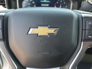 Chevrolet Silverado 1500 2023 4x4 LT 4 puertas Cabina Crew 5.8 pies. SB con 2FL