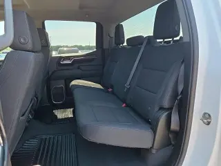 Chevrolet Silverado 1500 2023 4x4 LT 4 puertas Cabina Crew 5.8 pies. SB con 2FL