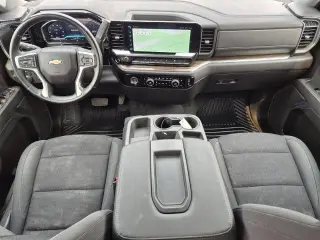 Chevrolet Silverado 1500 2023 4x4 LT 4 puertas Cabina Crew 5.8 pies. SB con 2FL