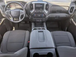 Chevrolet Silverado 1500 Limited 2022 4x4 LT Trail Boss 4 puertas Cabina Crew 5.8 pies. SB