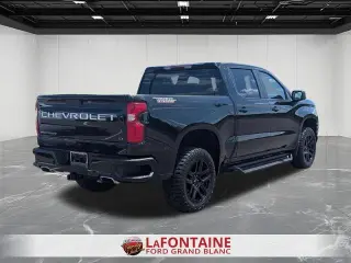 Chevrolet Silverado 1500 Limited 2022 4x4 LT Trail Boss 4 puertas Cabina Crew 5.8 pies. SB