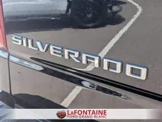 Chevrolet Silverado 1500 Limited 2022 4x4 LT Trail Boss 4 puertas Cabina Crew 5.8 pies. SB