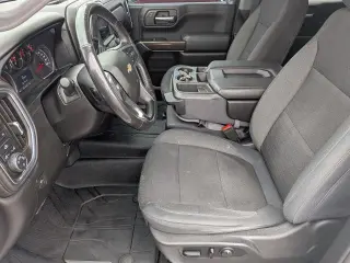 Chevrolet Silverado 1500 2019 4x4 LT 4 puertas Cabina Crew 5.8 pies. Caja corta