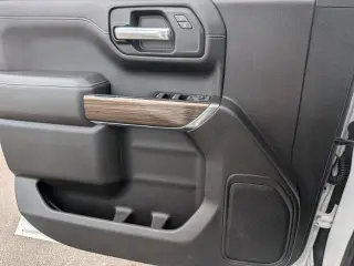 Chevrolet Silverado 1500 2019 4x4 LT 4 puertas Cabina Crew 5.8 pies. Caja corta