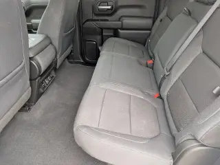 Chevrolet Silverado 1500 2019 4x4 LT 4 puertas Cabina Crew 5.8 pies. Caja corta