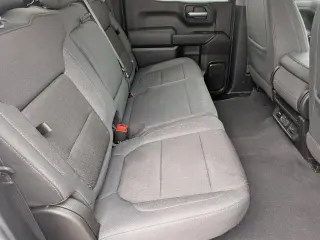 Chevrolet Silverado 1500 2019 4x4 LT 4 puertas Cabina Crew 5.8 pies. Caja corta