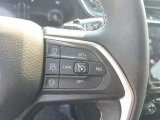 Jeep Grand Cherokee L 2023 4x4 Laredo 4 puertas SUV