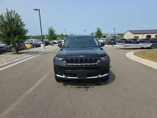Jeep Grand Cherokee L 2023 4x4 Laredo 4 puertas SUV
